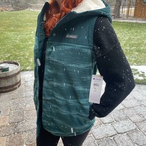 NEW Columbia Fleece and Sherpa Hooded Vest